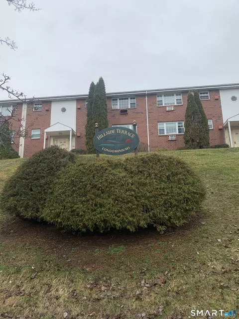 93 Sigwin Dr #93, Wallingford, CT 06492