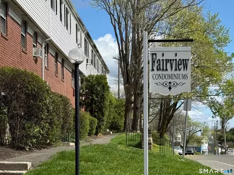 4 Fairview Dr #2, Danbury, CT 06810