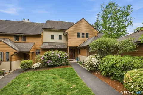 4 Biltmore Park #4, Bloomfield, CT 06002