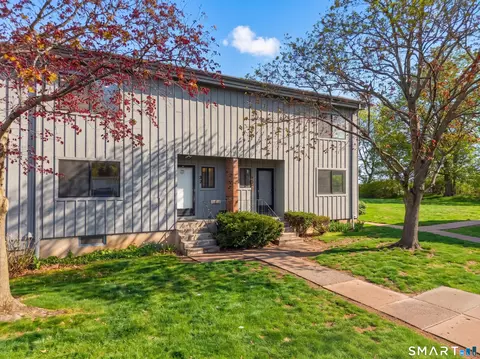 32 Webster Ct #32, Newington, CT 06111