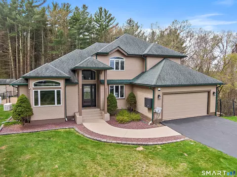 28 Blackmer Downs Rd, North Grosvenor Dale, CT 06255