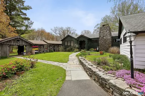 34 Black Snake Ln, Bridgewater, CT 06752