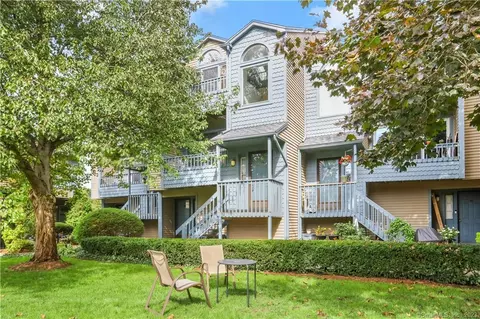 15 Perry Ave #A4, Norwalk, CT 06850