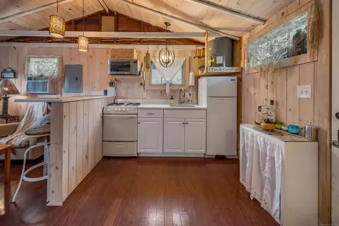 Kitchen - 92 Fourth Ave, Madison, CT 06443 photo 2 of 2