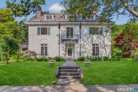 376 Saint Ronan St, New Haven, CT 06511
