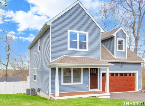 14 Bellview Rd, Branford, CT 06405