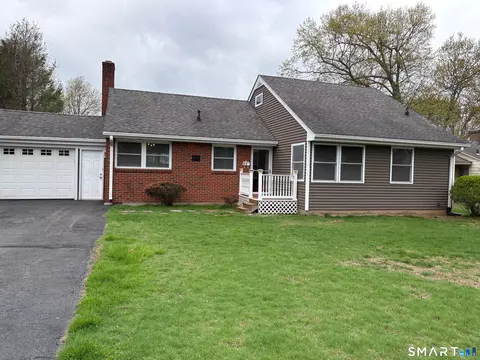 93 Ridgewood Rd, East Hartford, CT 06118