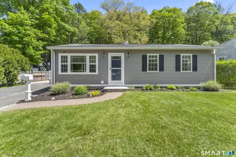 21 Topstone Dr, Bethel, CT 06801