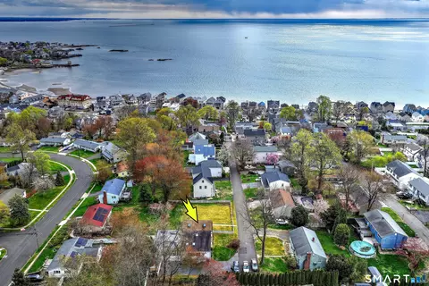 79 Soundview Ave, Milford, CT 06460