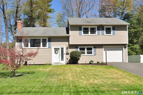 12 Lyman Rd, West Hartford, CT 06117