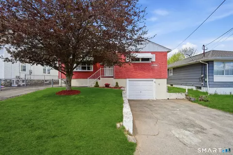 736 Congress Ave, Waterbury, CT 06708
