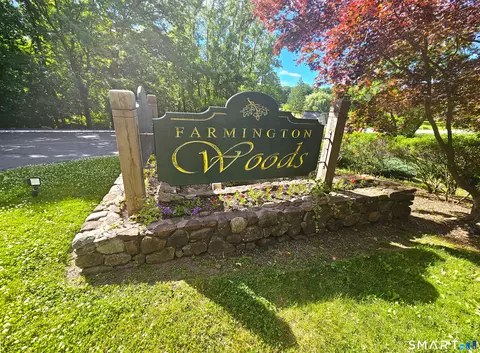 11 Strathmore Ln #11, Avon, CT 06001
