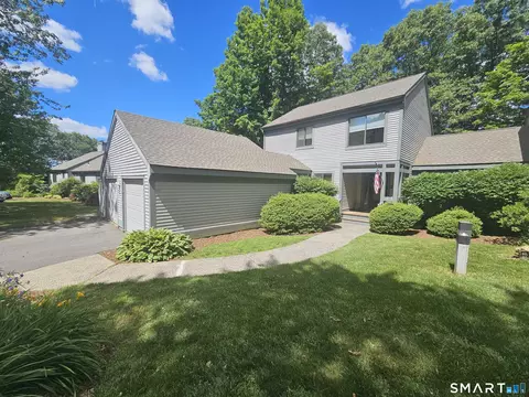 11 Strathmore Ln #11, Avon, CT 06001