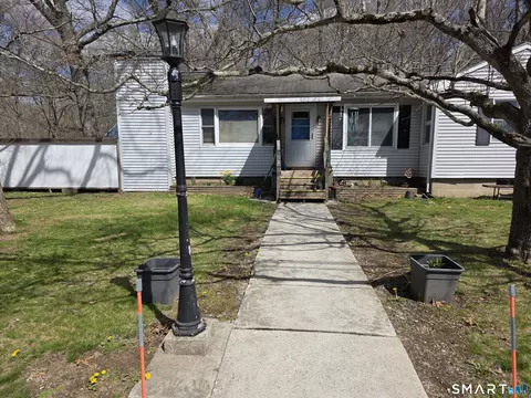 61 White Birch Cir, Niantic, CT 06357