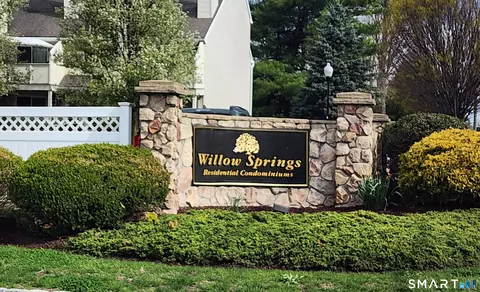 124 Willow Spgs #124, New Milford, CT 06776