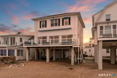 2 Jamaica Ct, East Haven, CT 06512