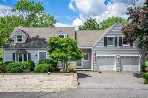 39 Winslow Rd, Cheshire, CT 06410