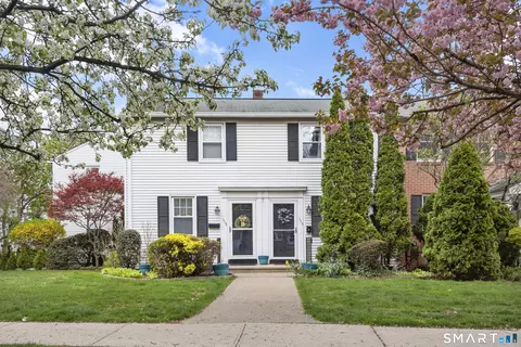 113 Sylvan Knoll Rd, Stamford, CT 06904