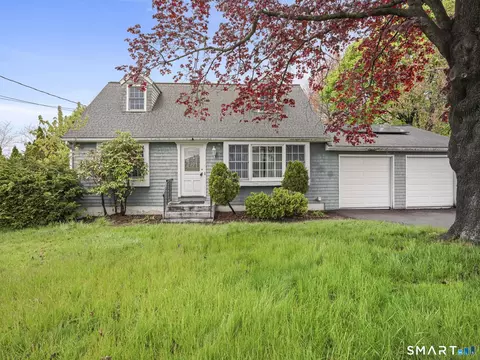 33 Cynthia Dr, West Haven, CT 06516