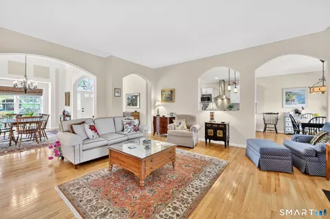 Living - 5 Beaudry Ln, Bloomfield, CT 06002 photo 2 of 5