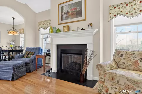 Living - 5 Beaudry Ln, Bloomfield, CT 06002 photo 5 of 5