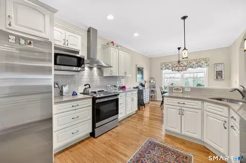 Kitchen - 5 Beaudry Ln, Bloomfield, CT 06002 photo 1 of 6