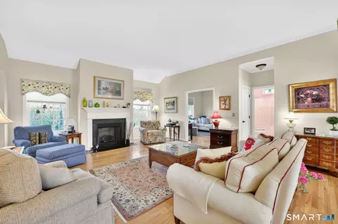 Living - 5 Beaudry Ln, Bloomfield, CT 06002 photo 3 of 5