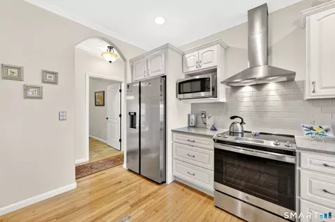 Kitchen - 5 Beaudry Ln, Bloomfield, CT 06002 photo 3 of 6