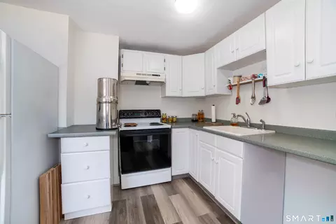 Kitchen - 4 Cross Rd, Chaplin, CT 06235 photo 1 of 4