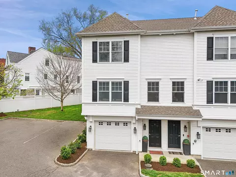 18 Stone Ave #1, Greenwich, CT 06830