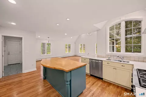 110 Silver Spring Ln, Ridgefield, CT 06877