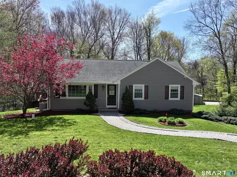 866 Hopewell Rd, Glastonbury, CT 06073