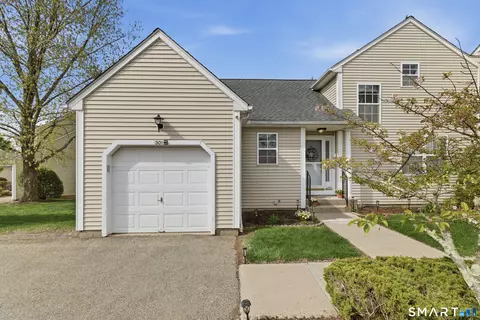 301 Gray Fox Ln, Rocky Hill, CT 06067