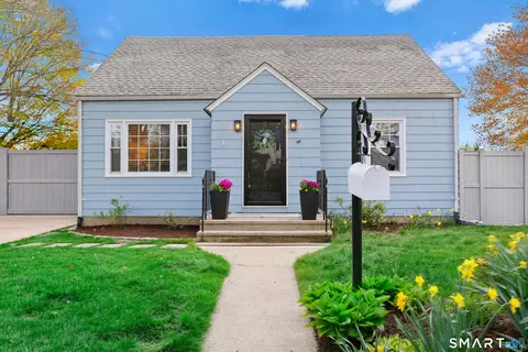 99 Judd St, Fairfield, CT 06824