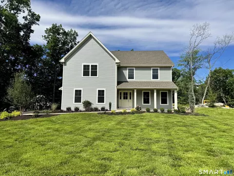 23 Scotch Pine Dr, Shelton, CT 06484