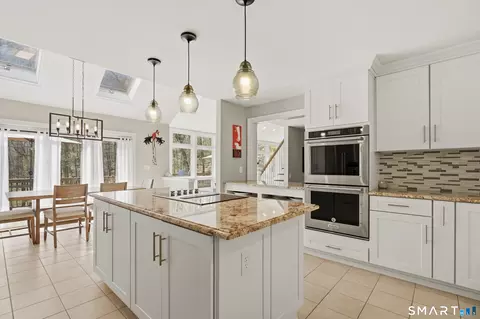 Kitchen - 40 Deer Hill Rd, Redding, CT 06896 photo 3 of 3