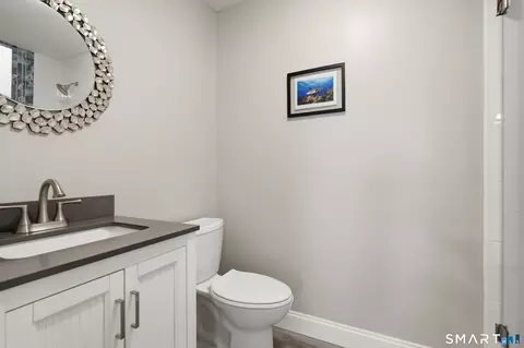 Bath - 40 Deer Hill Rd, Redding, CT 06896 photo 4 of 6