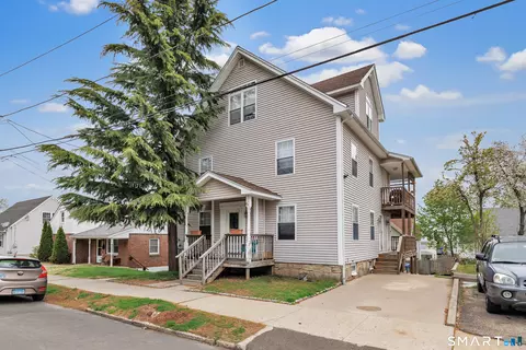 51 Congress Ave, Shelton, CT 06484