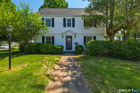 78 Garfield Rd, West Hartford, CT 06107