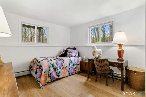 Bedroom - 86 Seventy Acre Rd, Redding, CT 06896 photo 3 of 3