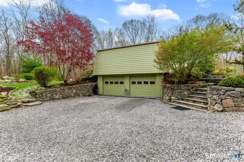 Exterior - 86 Seventy Acre Rd, Redding, CT 06896 photo 10 of 11
