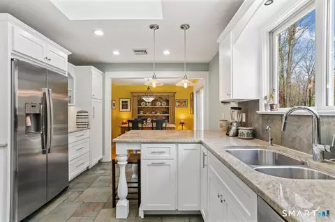 Kitchen - 86 Seventy Acre Rd, Redding, CT 06896 photo 4 of 4