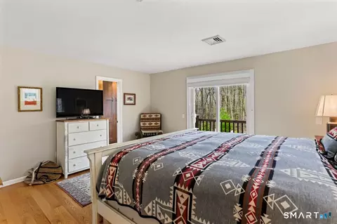 Bedroom - 86 Seventy Acre Rd, Redding, CT 06896 photo 2 of 3