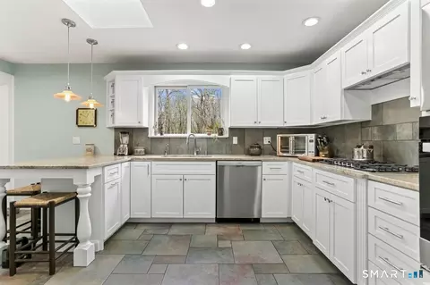 Kitchen - 86 Seventy Acre Rd, Redding, CT 06896 photo 1 of 4