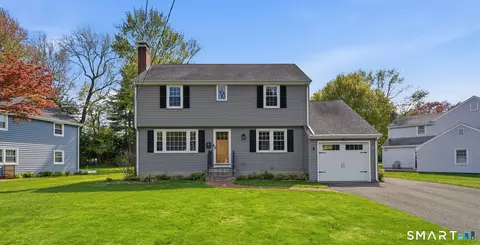 32 Meadowgate St, Wethersfield, CT 06109