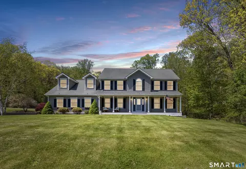 96 Farmingberry Dr, Southington, CT 06489