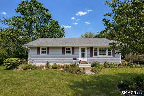 32 Avery Rd, New Milford, CT 06776