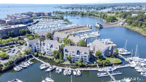 123 Harbor Dr #308, Stamford, CT 06902