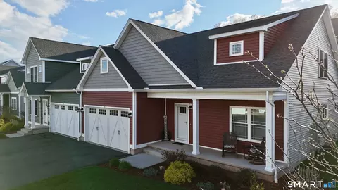139 Mulholland Way #139, North Haven, CT 06473