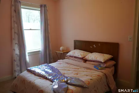 Bedroom - 437 Providence Tpke, Hampton, CT 06247 photo 4 of 7